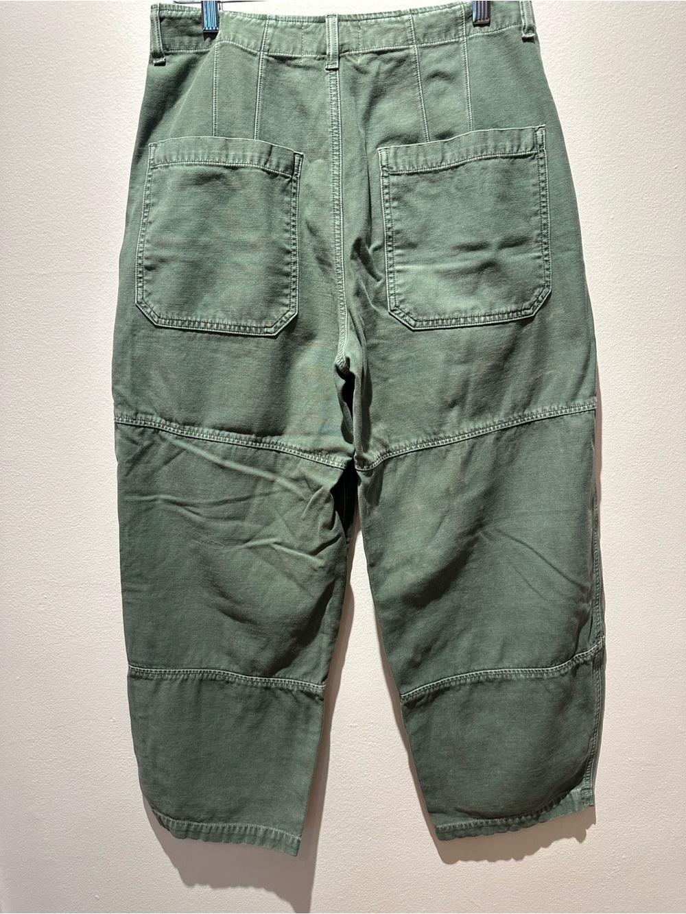 CITIZENS OF HUMANITY Khaki Wide-Legged Cargo Pants - Picture 5 of 9